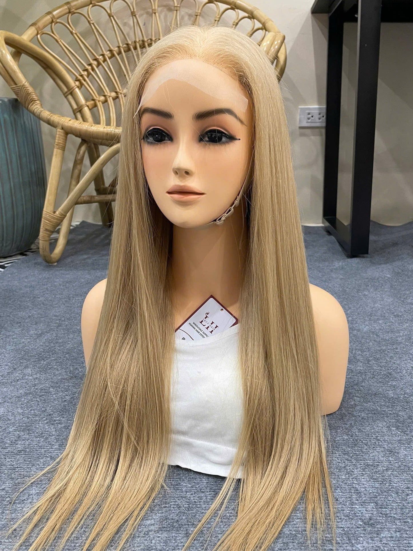 18 Inch Wig Natural Wave 4×4 Lace Closure Raw Hair Vietnam Factory Price